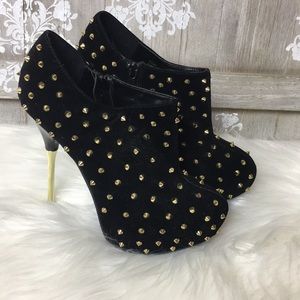 Shoe Dazzle black and gold Booties